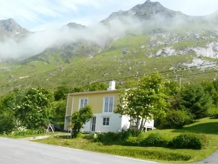 Lofotenhaus Direkt Am * Skjelfjord