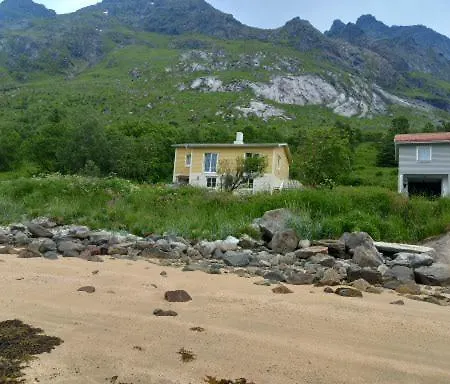 Lofotenhaus Direkt Am * Skjelfjord